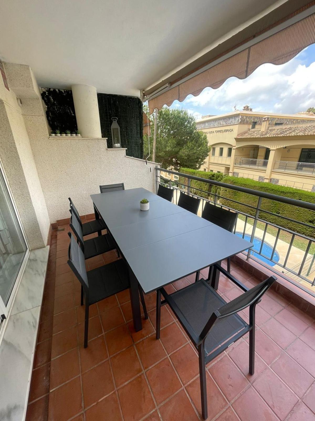 Amazing Apartment For Families Up To 6 Persons Benalmádena Exteriör bild
